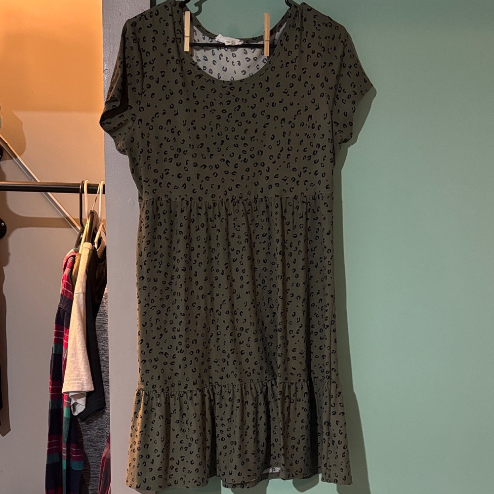 Pink Rose Olive and Navy Patterned Top
